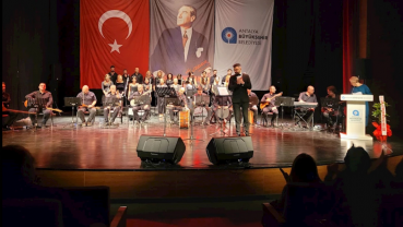 Öğretmenler İlk Dönemin Yorgunluğunu Müzikle Attı